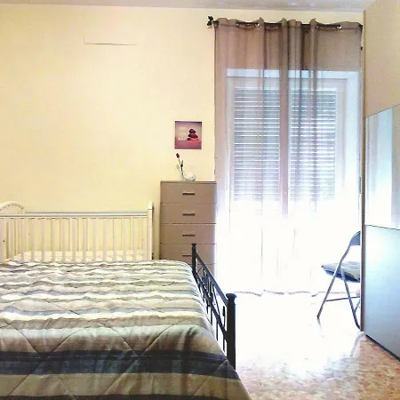 Alloggio Turistico Stazione Centro Lejlighed *